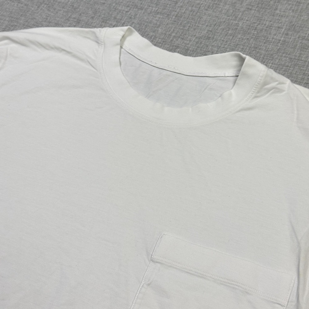 Lululemon Shirt Mens Large White Short Sleeve Crew Neck Pocket Logo Jersey